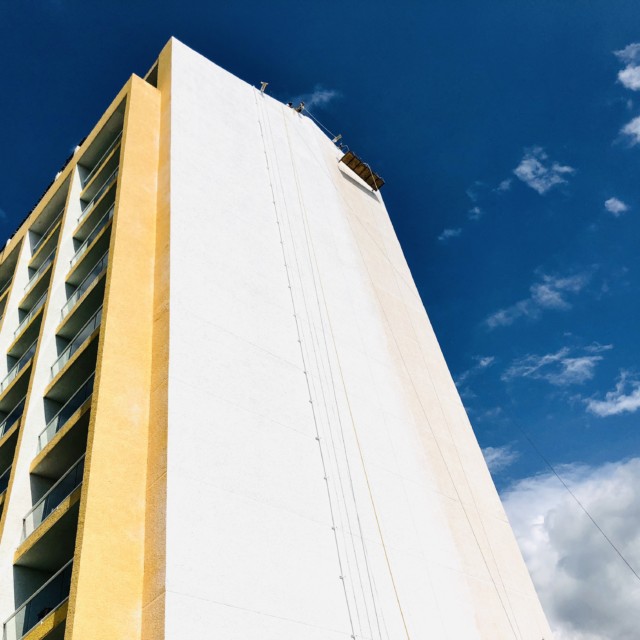 edificio del Hotel Meliá Cozumel en obra