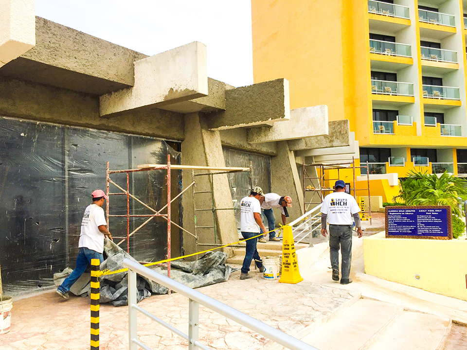 obra en proceso remodelación hotel meliá cozumel